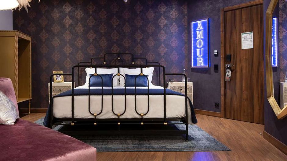 Maxime Hotel Room