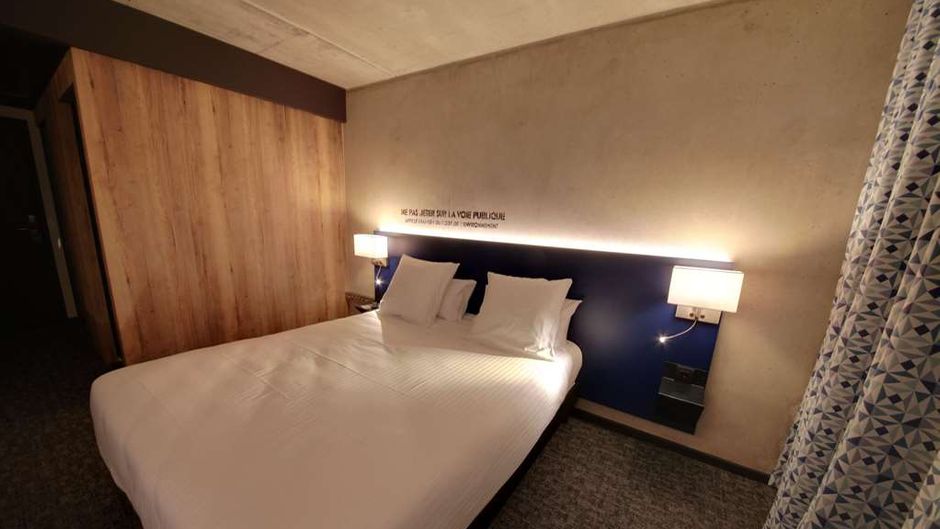 Lorraine Hotel Room
