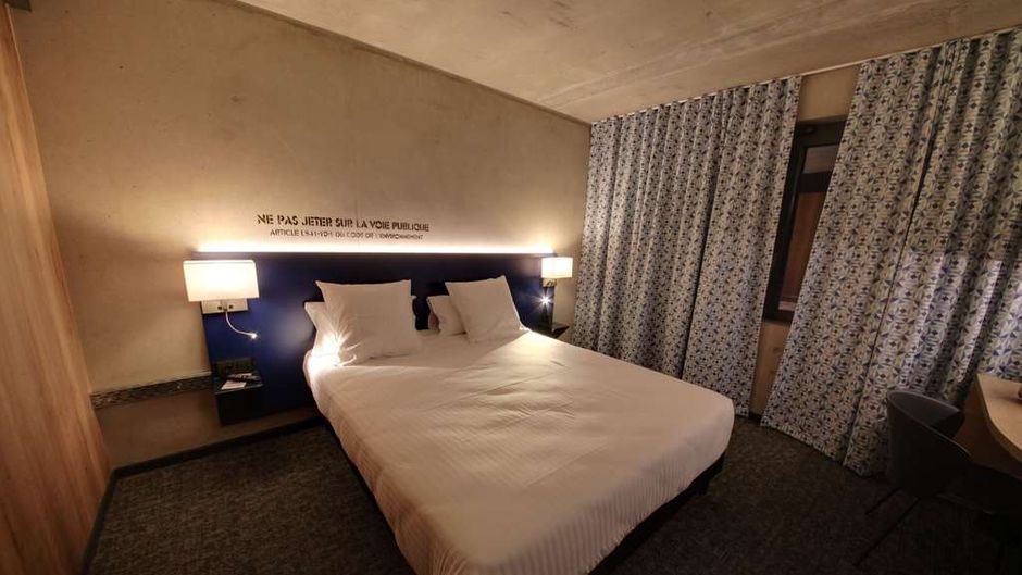 Lorraine Hotel Room