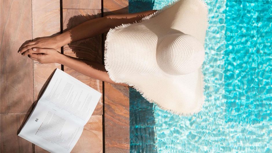 Swissotel Al Ghurair Pool