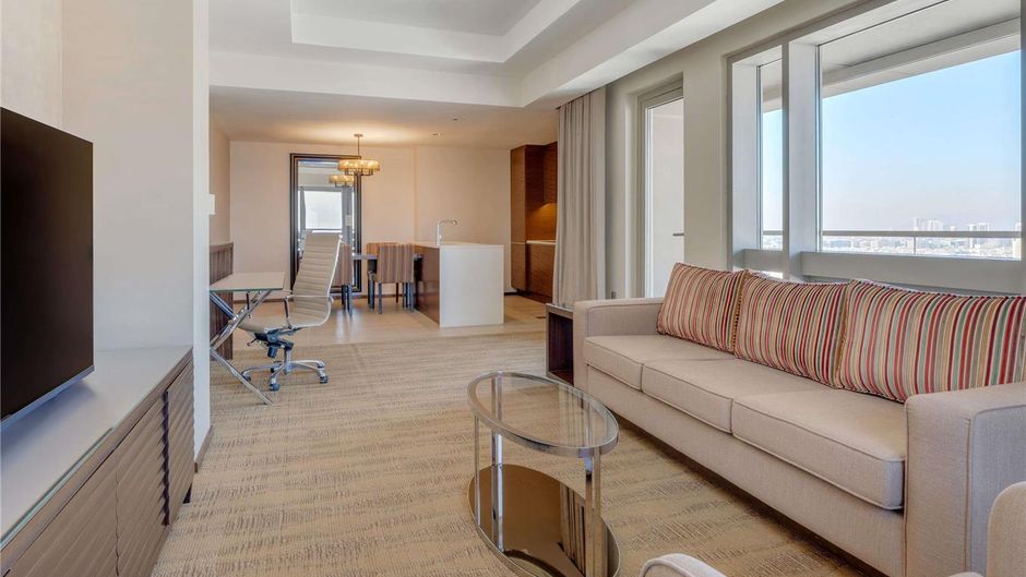 Swissotel Al Ghurair Suite