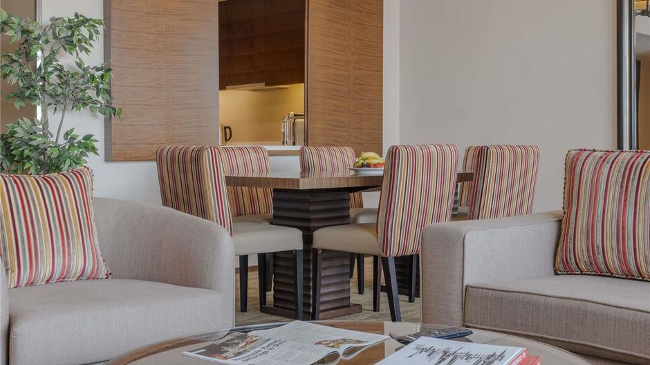 Swissotel Al Ghurair Suite
