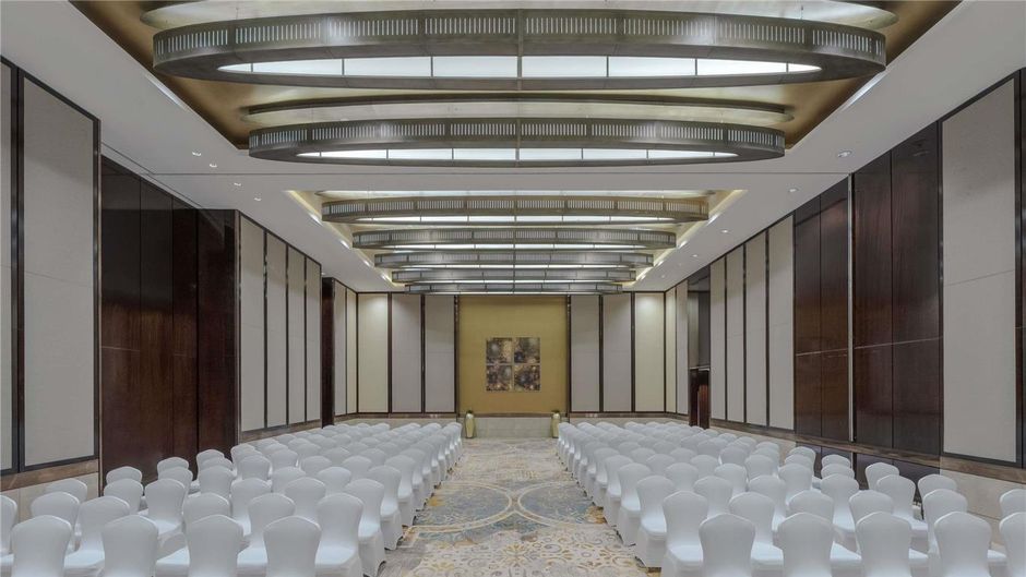 Swissotel Al Ghurair Meeting