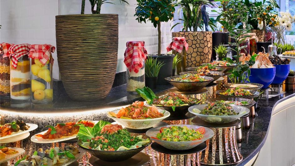 Swissotel Al Murooj Dubai Restaurant