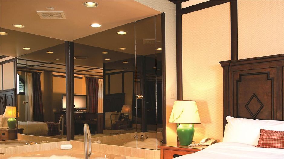The Fairmont Le Chateau Montebello Suite