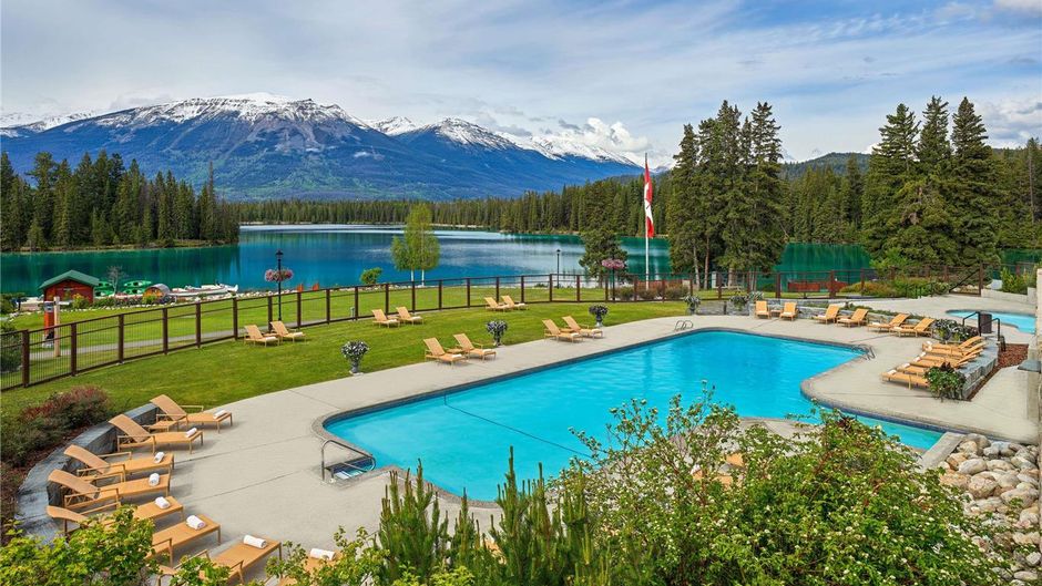 Fairmont Jasper Park Lodge Pool