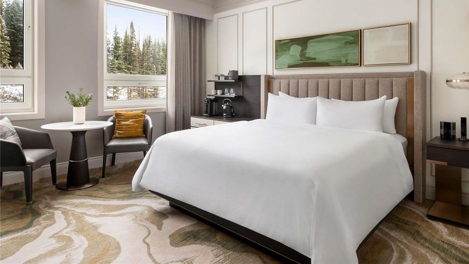 Fairmont Chateau Lake Louise Room