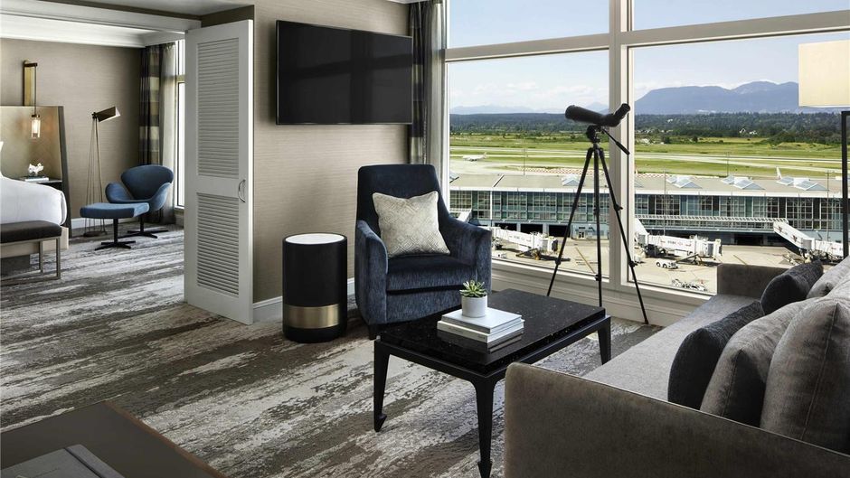 Fairmont Vancouver Airport Suite