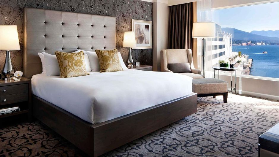 Fairmont Waterfront Room