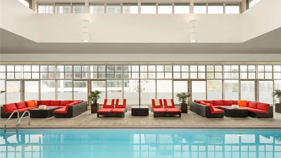 The Fairmont Hotel Vancouver Pool