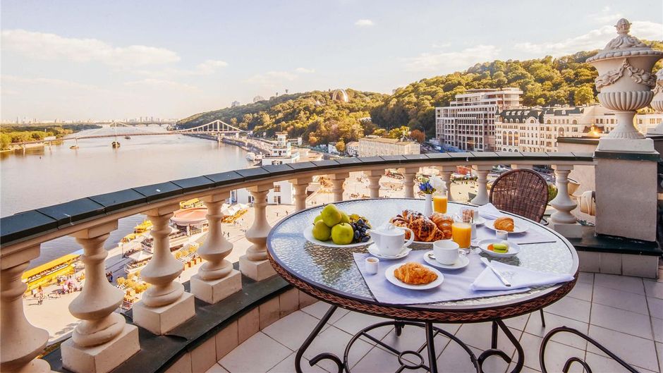 Fairmont Grand Hotel Kyiv Suite