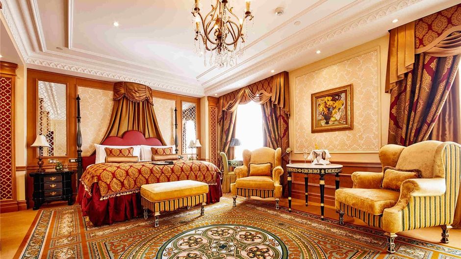 Fairmont Grand Hotel Kyiv Suite