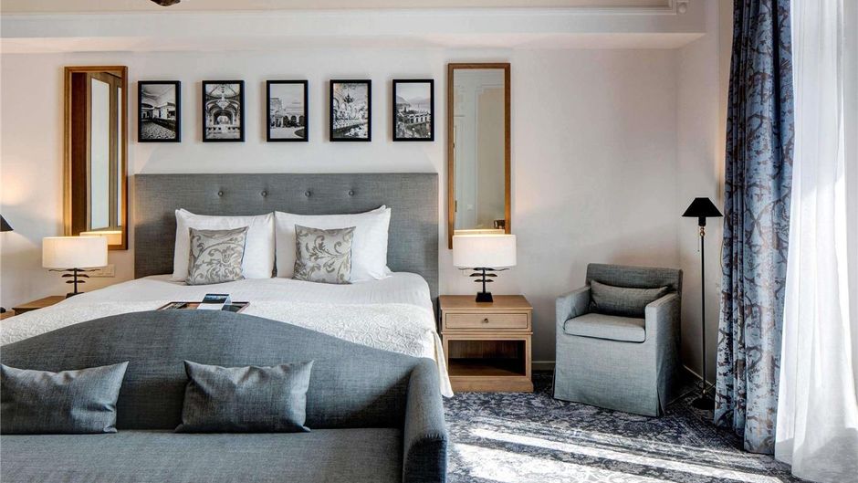Fairmont Le Montreux Palace Suite
