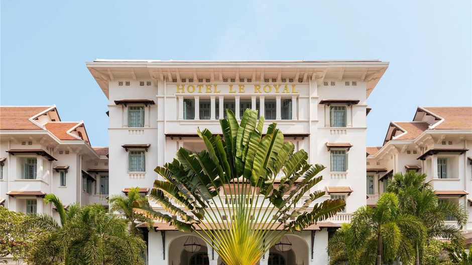 Raffles Hotel Le Royal Exterior