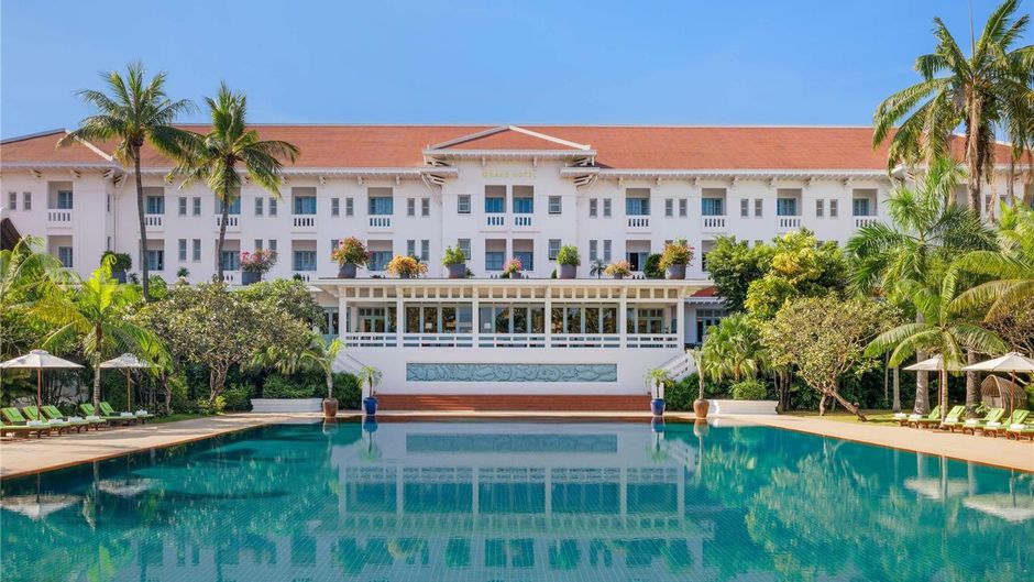 Raffles Grand Hotel D'Angkor Exterior