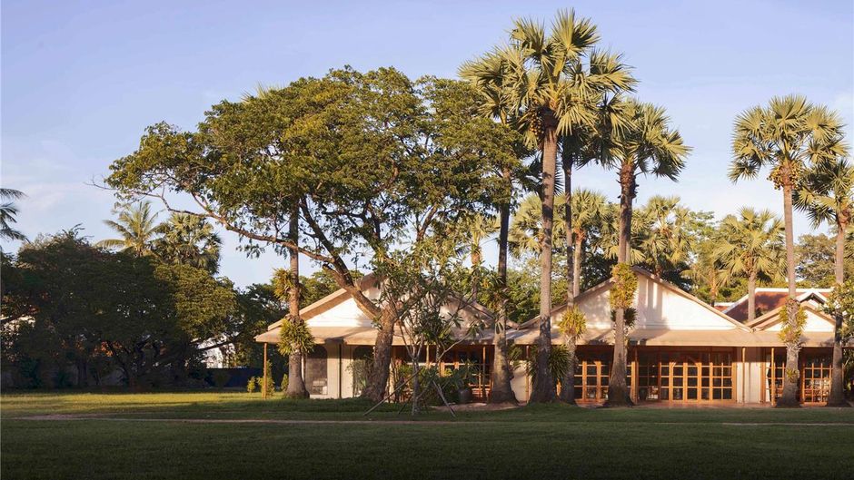 Raffles Grand Hotel D'Angkor Meeting