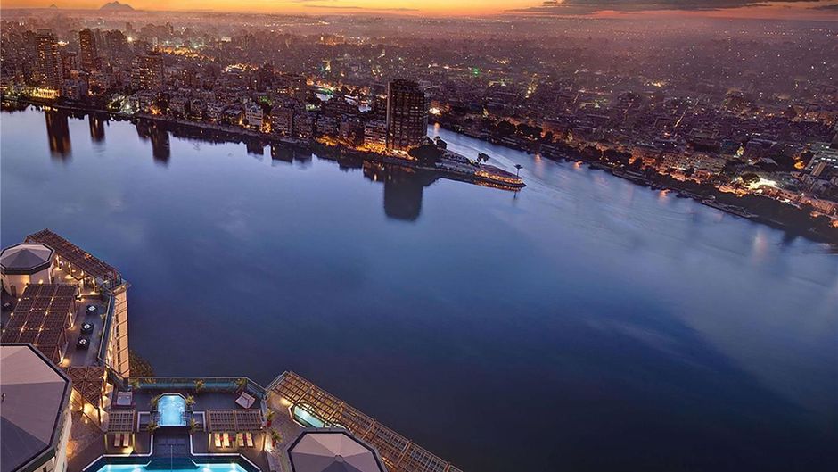 Fairmont Nile City Hotel, Cairo Pool