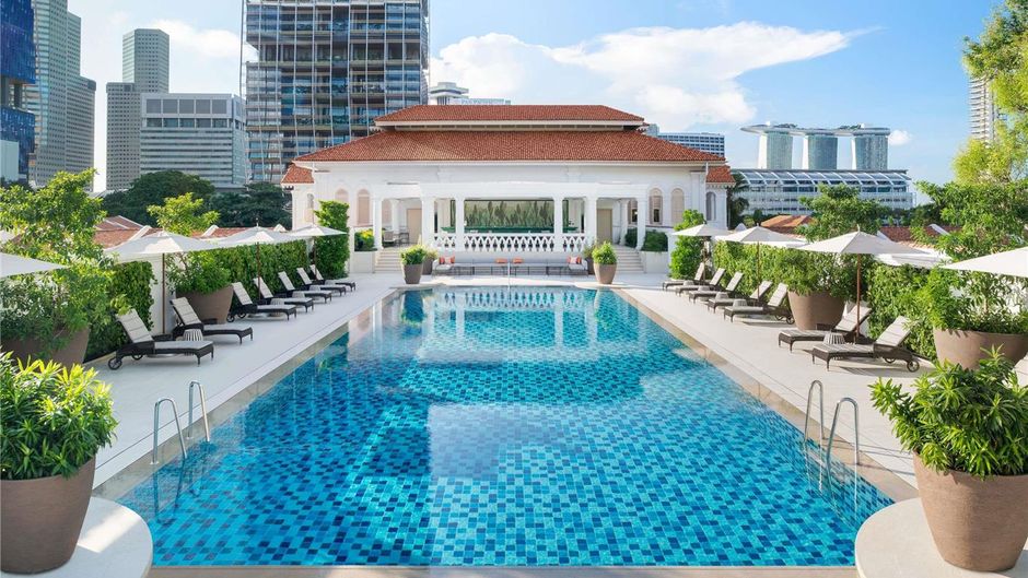 Raffles Hotel Singapore Pool