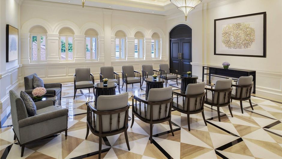 Raffles Hotel Singapore Meeting