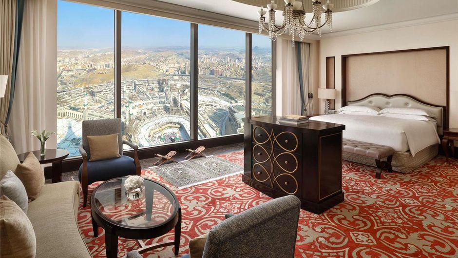 Makkah Clock Royal Tower, Fairmont Hotel Room