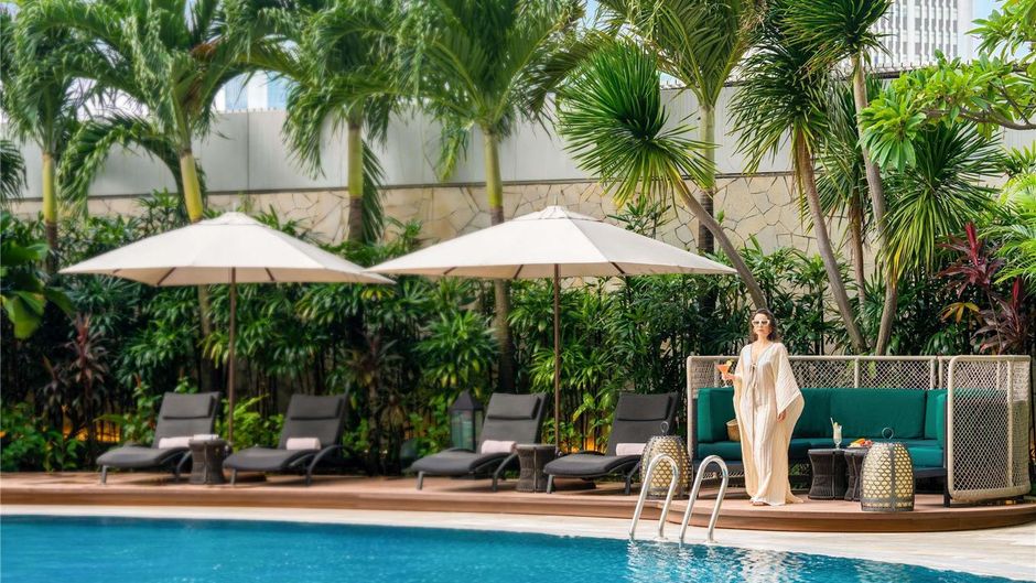 Fairmont Singapore Pool
