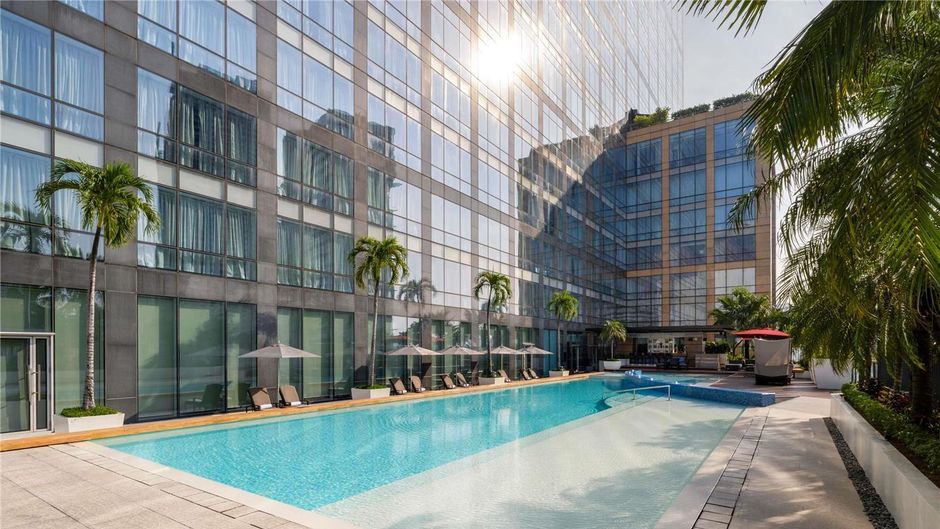 Fairmont Makati Room