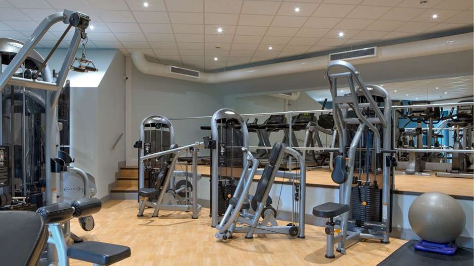 DoubleTree by Hilton London Elstree Health