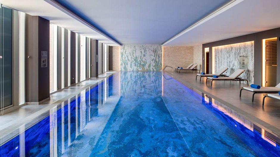 DoubleTree Riyadh Financial District Pool