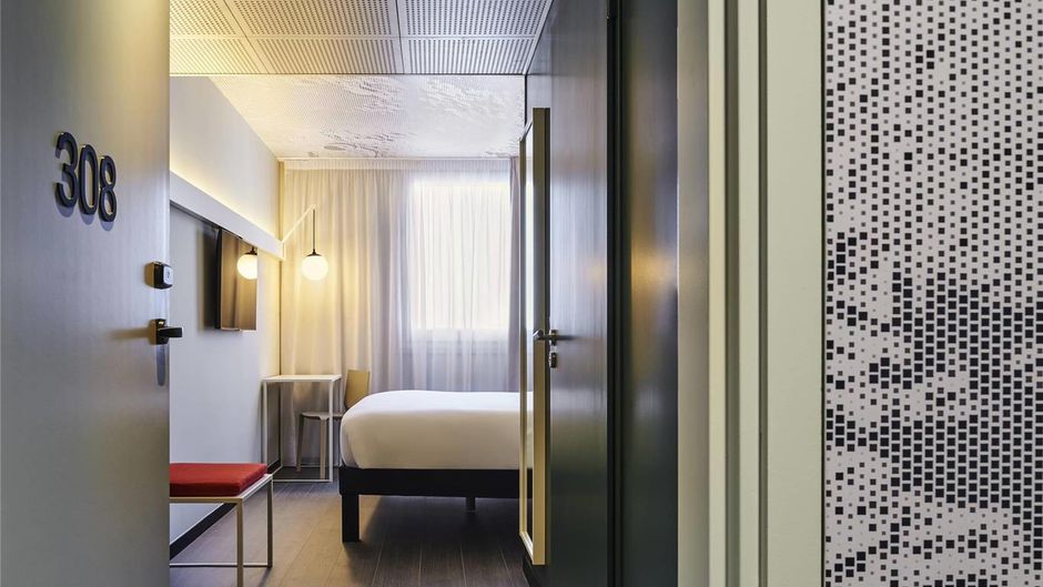 Ibis Montlhery Paris South Room