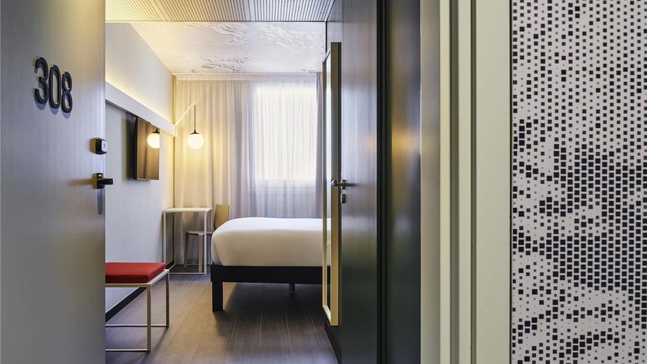 Ibis Montlhery Paris South Room