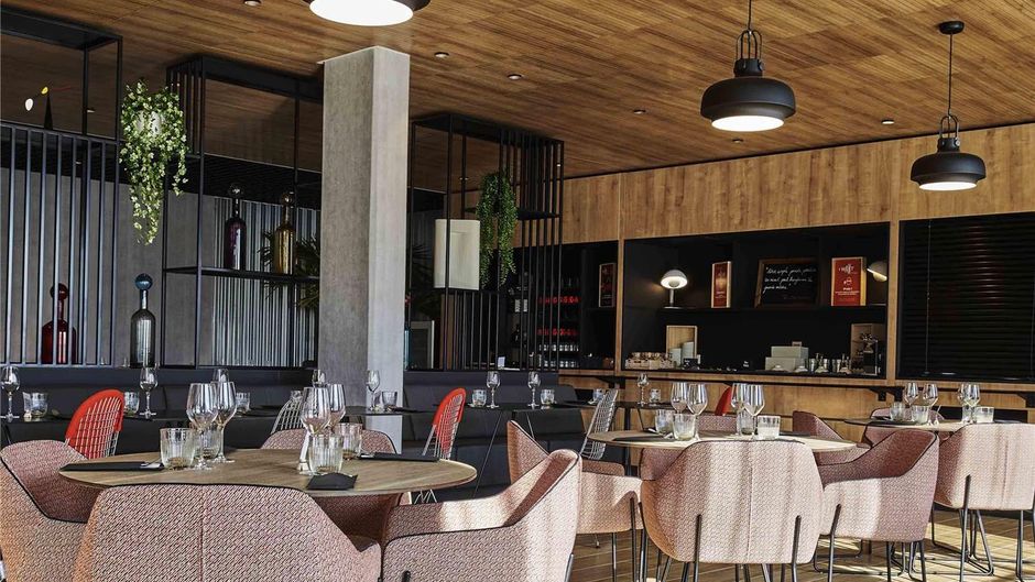 Ibis Montlhery Paris South Restaurant