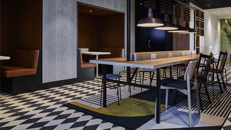 Ibis Montlhery Paris South Meeting