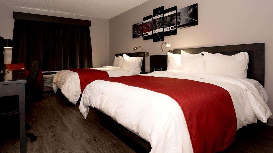 Hotel L'Empress Room