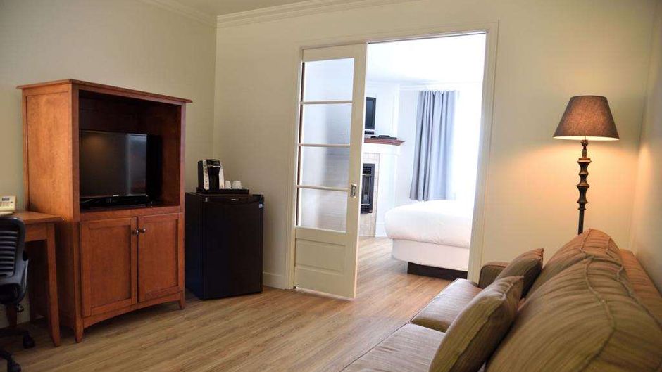 Hotel L'Empress Room