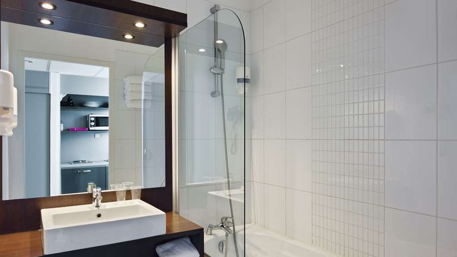 Sure Hotel-Best Western Nantes Beaujoire Room
