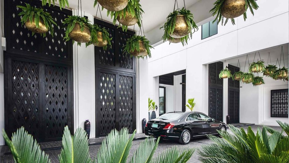 Moevenpick Hotel Sukhumvit 15 Bangkok Exterior
