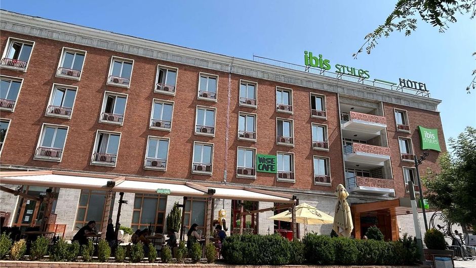Ibis Styles Galati Centrum Exterior