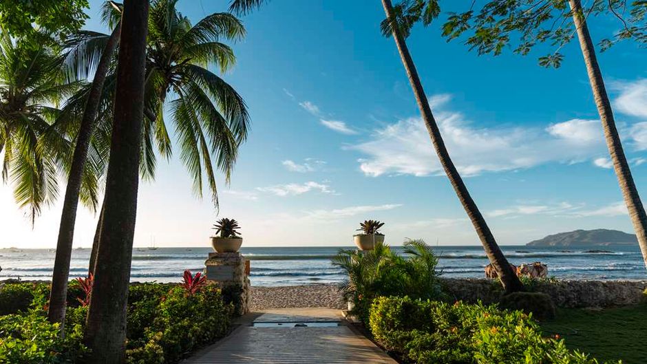 Tamarindo Diria Beach Resort Exterior