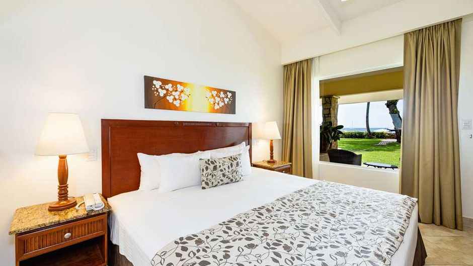 Tamarindo Diria Beach Resort Room