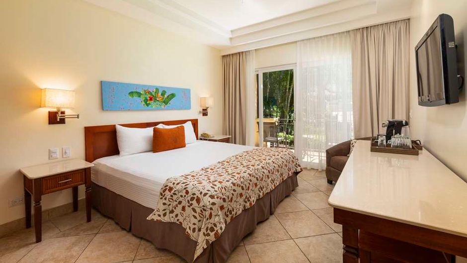 Tamarindo Diria Beach Resort Room