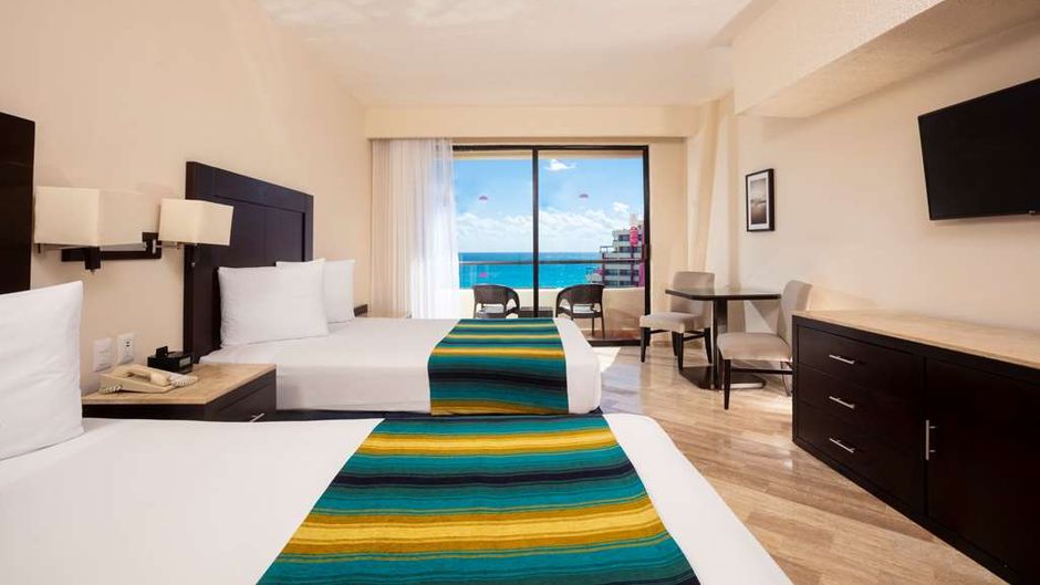 Crown Paradise Club Room