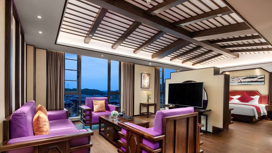 Ramada Yingshan Jiulongwan Resort Suite