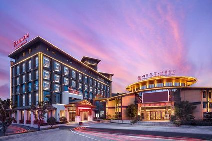 Ramada Yingshan Jiulongwan Resort