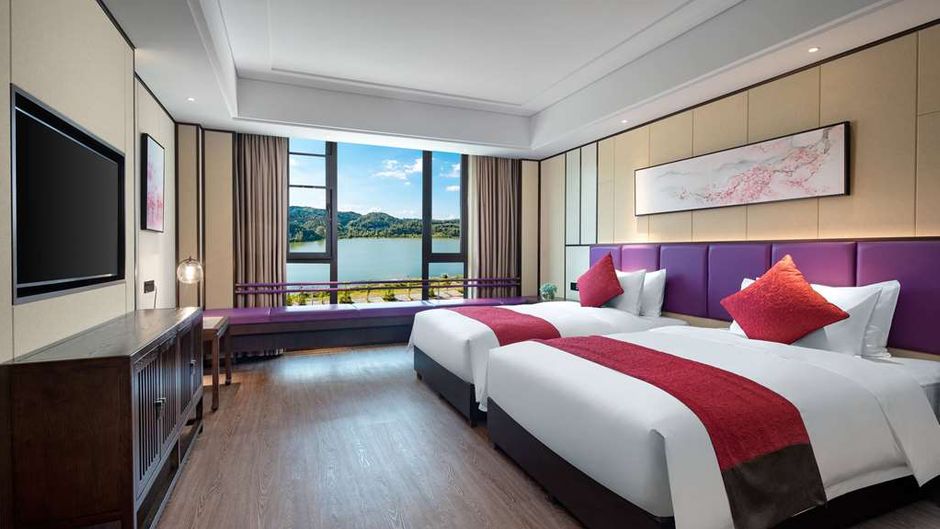 Ramada Yingshan Jiulongwan Resort Room