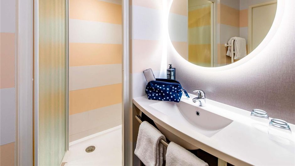 Ibis Styles Rennes Cesson Room