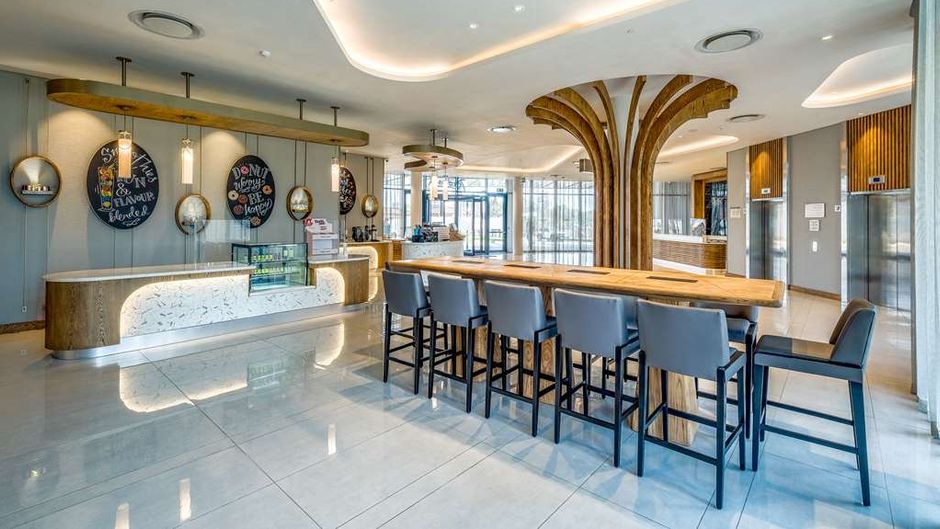Radisson Hotel-Convention OR Tambo Arpt Lobby