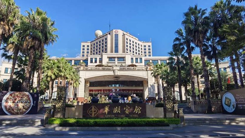 Green Lake Hotel Kunming Exterior