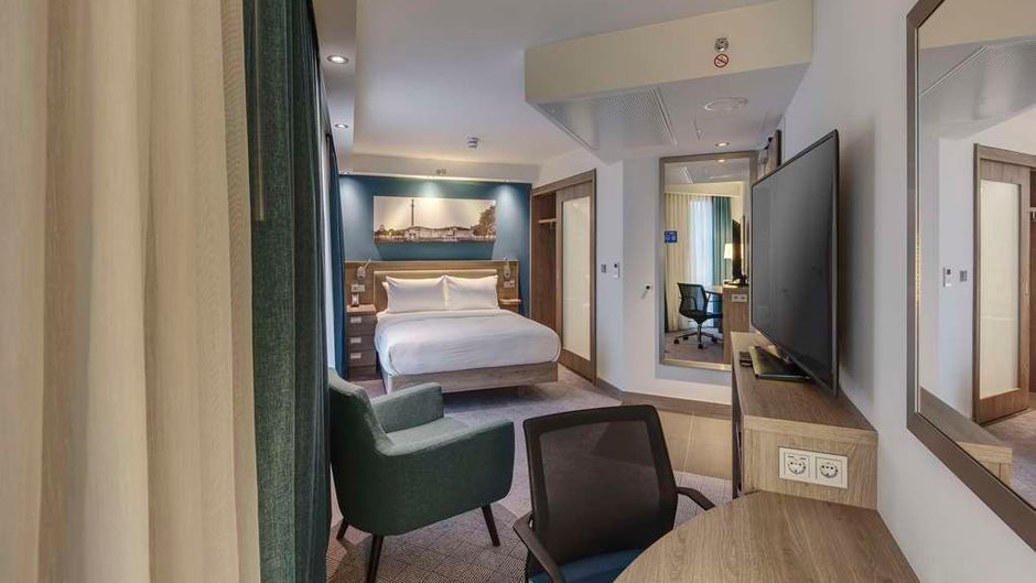 Hampton by Hilton Stuttgart City Centre Room