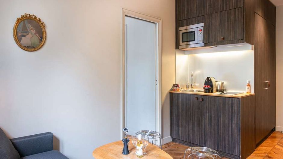 Suites & Hotel Helzear Champs Elysees Room