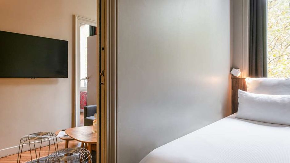 Suites & Hotel Helzear Champs Elysees Room